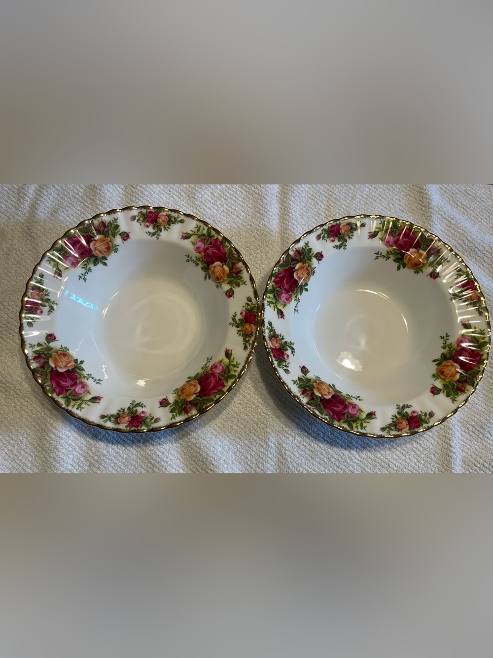 Royal AlbertOld Country Roses White Porcelain Bowls with Pink & Yellow Roses